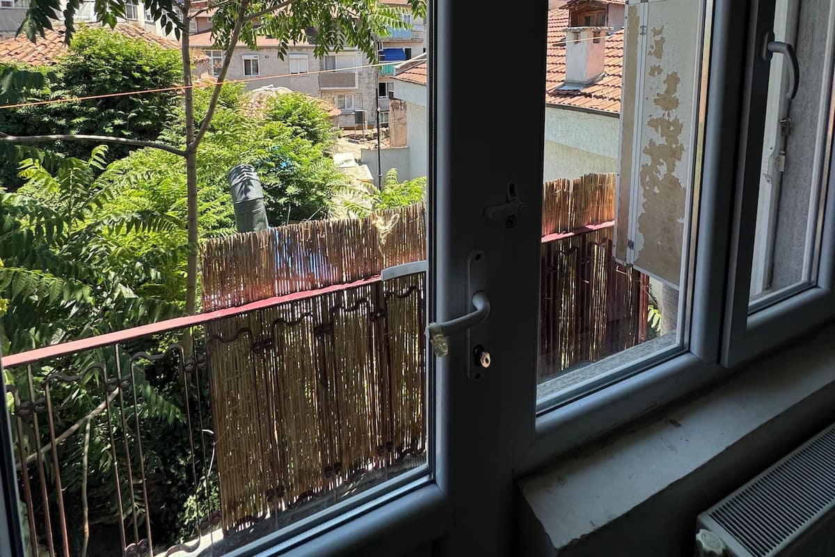 Comfort Condo, Balcony, City View | Iron/ironing board, free WiFi