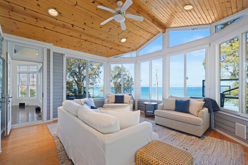 Lake Shore Living - lakefront, pool, sleeps 16