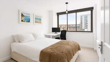 2 bedrooms, iron/ironing board, free WiFi, bed sheets