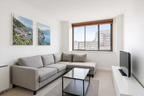 Living area - Large Central Modern Fitzrovia Flat for 5 (Greater London)