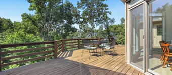 Sleeps 12+Lake Views+Game Console+Spacious Layout