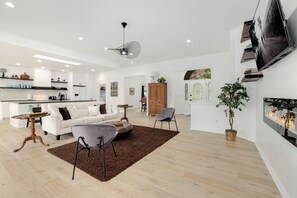 智能电视、�书