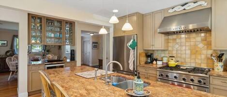 Microwave, oven, stovetop, coffee/tea maker