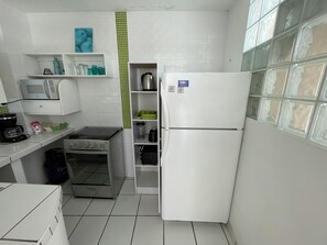 Private kitchen - Delightful 1-bedroom apartment in Punta Hermosa. (San Miguel)