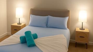 Fer et planche à repasser, accès Internet, draps fournis