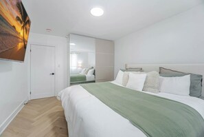 2 habitaciones, tabla de planchar con plancha y wifi gratis 