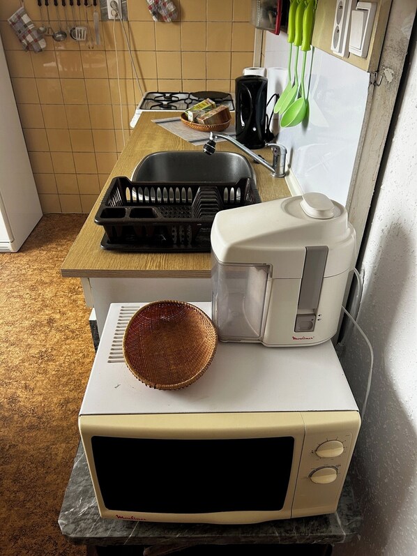 Micro-ondes, plaque de cuisson