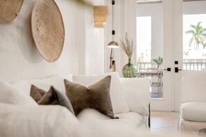 Smart TV, ping pong, printers