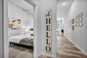 Desk, iron/ironing board, WiFi, bed sheets