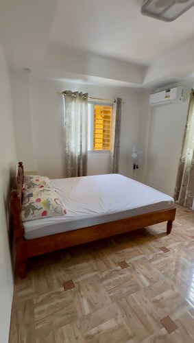 Meadow View House
4 spacious rooms, 3 en suite bathrooms and 1 communal bathroom