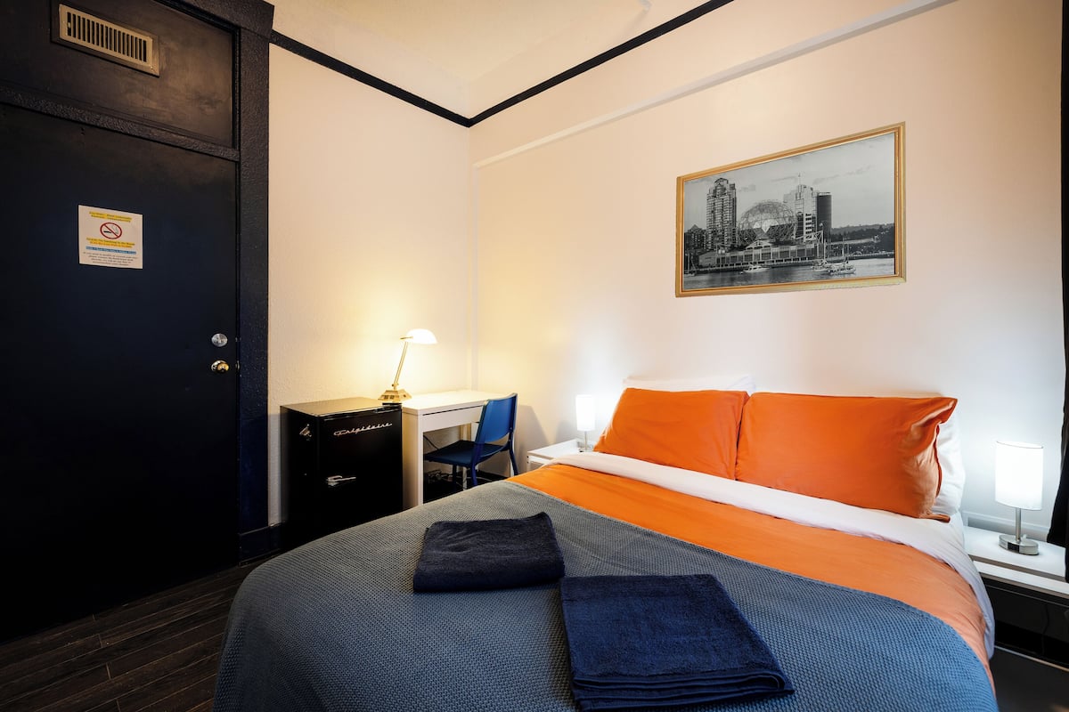 Standardzimmer | Schreibtisch, kostenloses WLAN