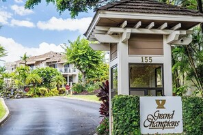 Exterior detail - Wailea Luxury Retreat Walk to Beach & Shops (Wailea-Makena)
