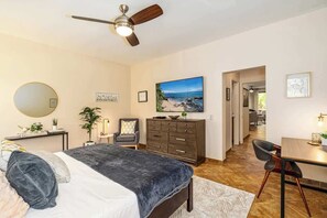 1 bedroom, desk, iron/ironing board, WiFi - Wailea Luxury Retreat Walk to Beach & Shops (Wailea-Makena)
