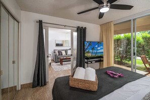 Desk, iron/ironing board, travel cot, WiFi - Luxe Maui Beach Retreat Walk to Kamaole Beach (Kihei)