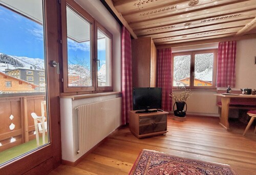 Haus Wallis - Family Room Simsalabim - Ski-In and Out at Ski Arlberg