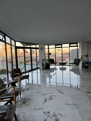 Interior - Loft Icon Strip view/Balcony & Pool, Couples 1006 (Tijuana)