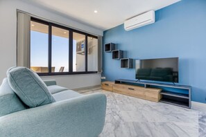 TV - De Redin Collection / Suite No.16 / Ocean Views (Sliema)