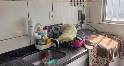 Located across from the shopping mall, near restaurants, beaches, and a water park.