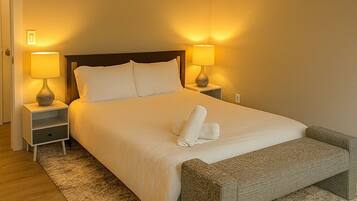 2 bedrooms, iron/ironing board, internet, bed sheets