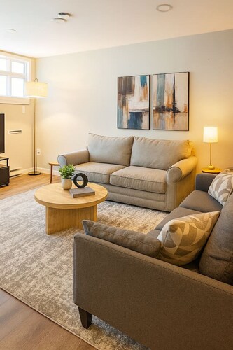 Modern Westville Home Near Yale University