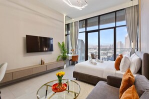 Desk, iron/ironing board, travel cot, WiFi - Chic & Sleek Studio in Westwood Grande (Jumeirah Village Circle (JVC))