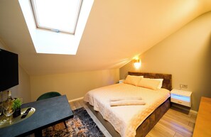 Svaja ApartHotel 6 | Setrika/meja setrika dan Internet kabel gratis