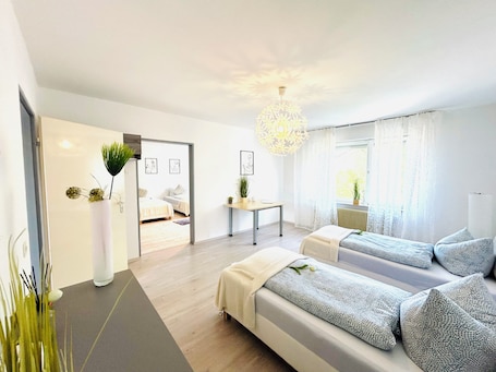 2 bedrooms, iron/ironing board, WiFi, bed sheets. Hechingen: AlbGlück 1 Apartment | 2 bedrooms | sleeps 1–5 | 5 km Castle