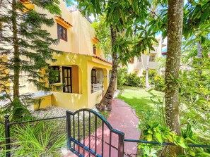 Villa clásica, 2 habitaciones, en el área del jardín | Terraza o patio