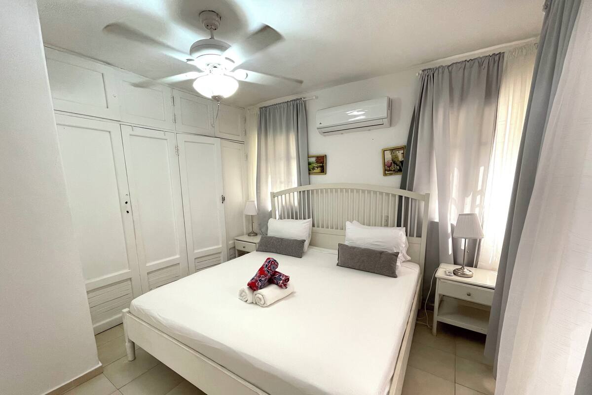 Classic Villa, 1 Bedroom, Beachside | In-room safe, free WiFi, bed sheets