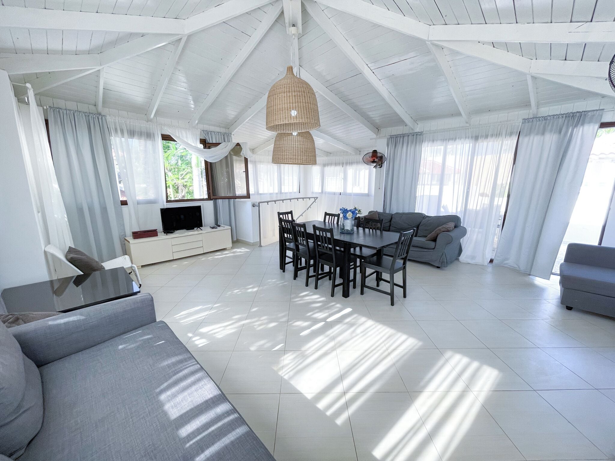 風格別墅, 2 間臥室, 花園景, 海濱 | 客廳 | 32 吋平面電視連有線電視頻道