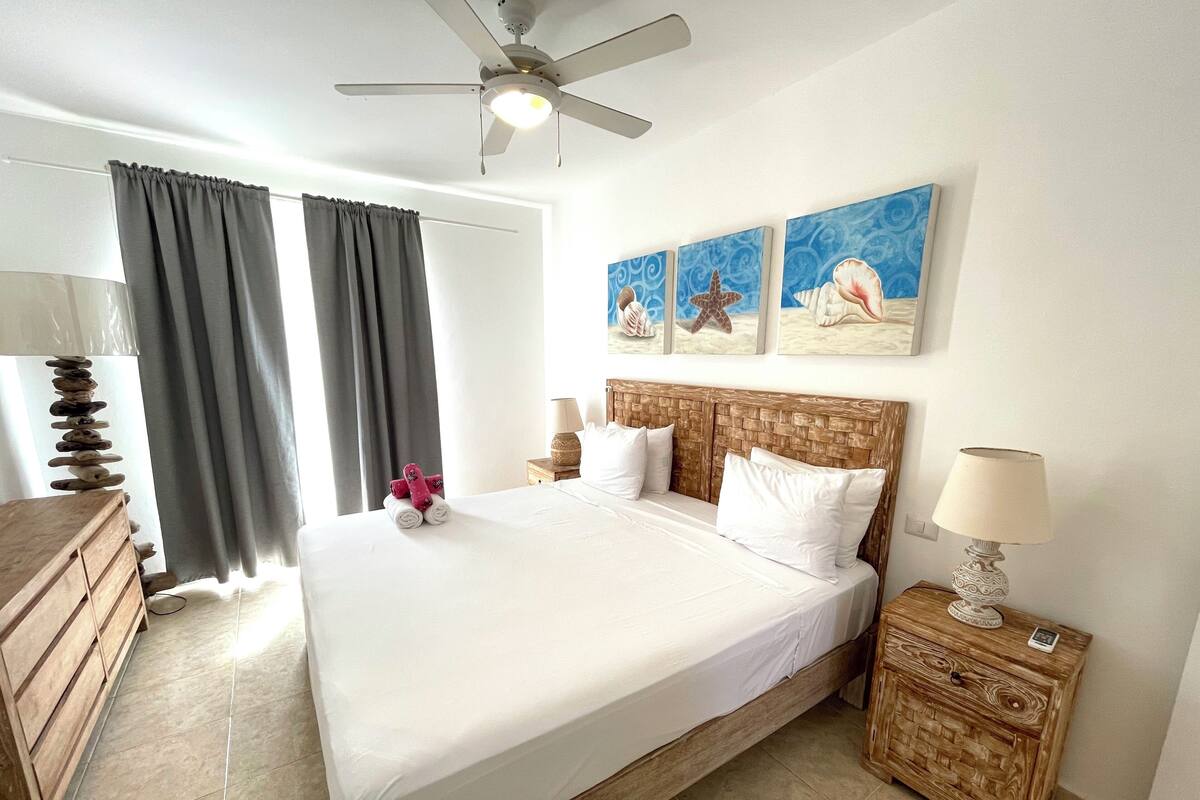 Luxury Apartment, 2 Bedrooms, Pool View | In-room safe, free WiFi, bed sheets