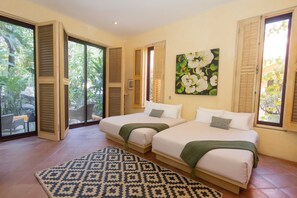 4 bedrooms, iron/ironing board, Internet, bed sheets - Casa Tara - Luxury Beach Escape in Punta de Mita (Punta de Mita)