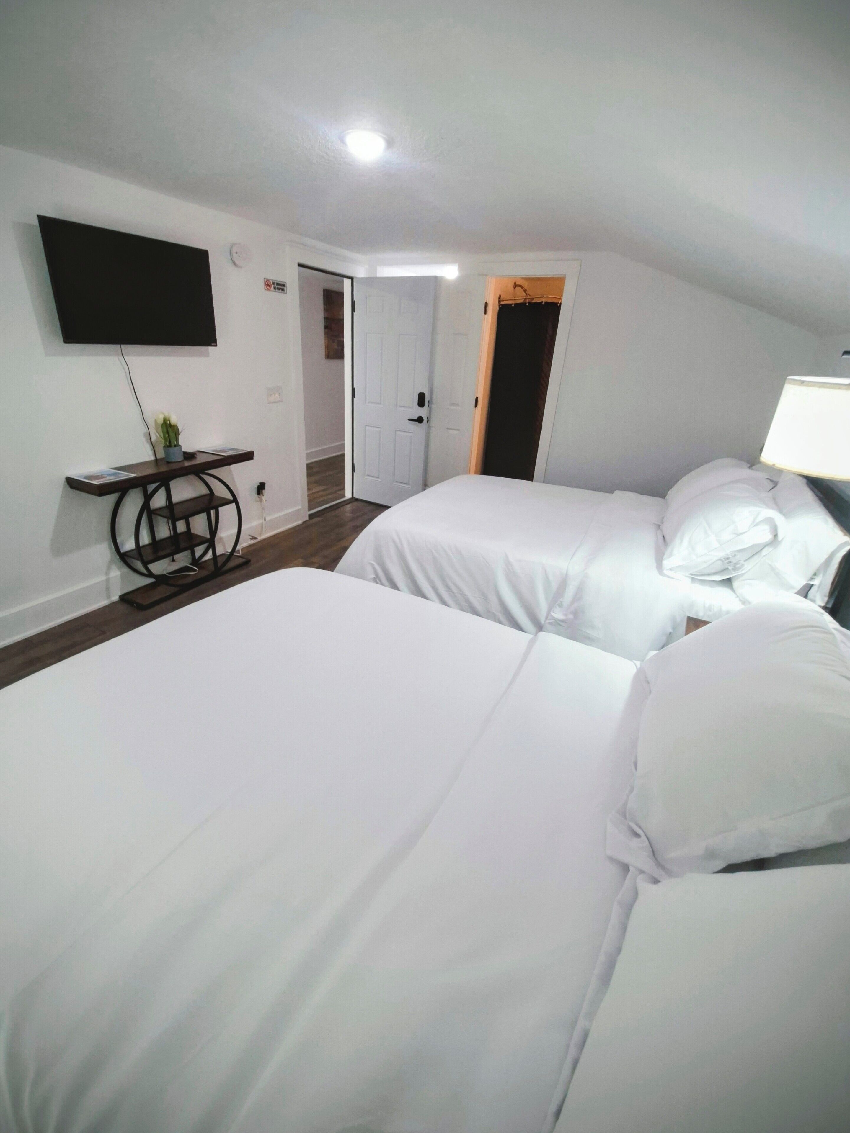 Iron/ironing board, free WiFi