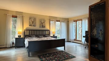 4 habitaciones, escritorio, tabla de planchar con plancha y wifi gratis