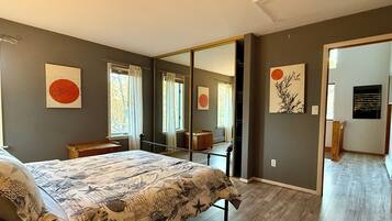 4 Schlafzimmer, Schreibtisch, Bügeleisen/Bügelbrett, kostenloses WLAN