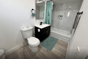 Toallas y papel de baño