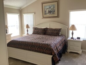 2 bedrooms, iron/ironing board, Internet, bed sheets