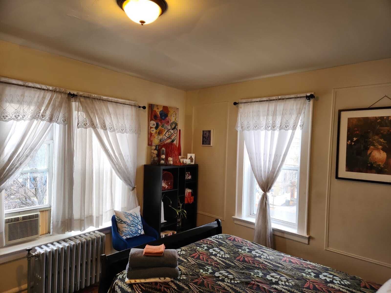 1 habitación, tabla de planchar con plancha, wifi y ropa de cama 