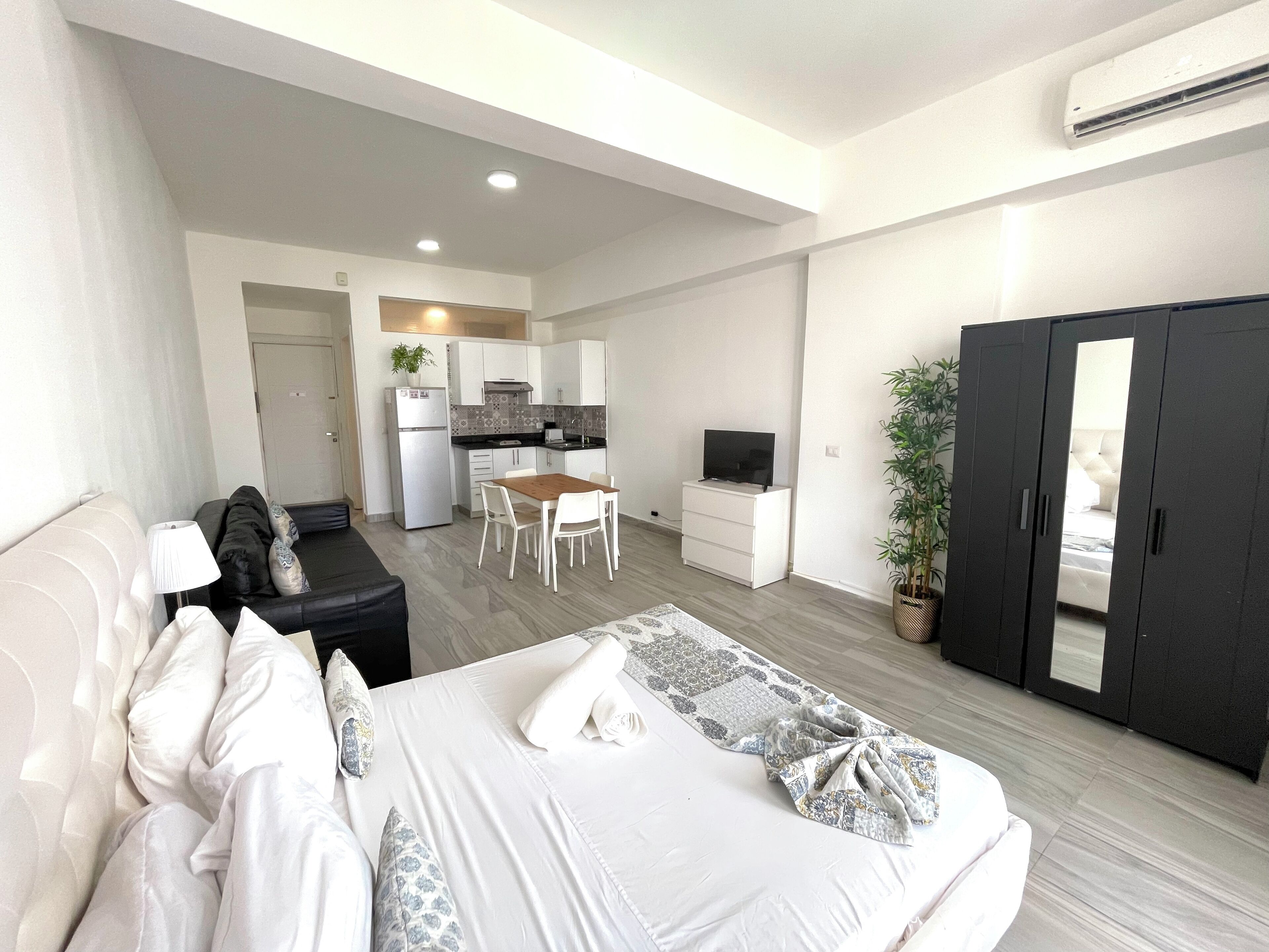 Estudi exclusiu, no fumadors, cuina | Sala d'estar | Televisor de pantalla plana 