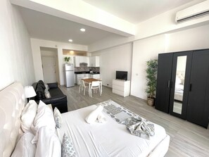 Estudio exclusivo | Área de sala de estar | Televisión de pantalla plana