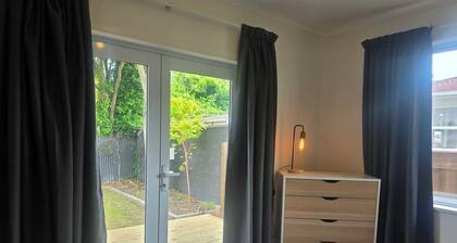 Delightful 2-bedroom house with AC in Palmerston North