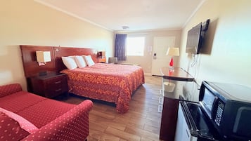 Room, 1 King Bed, Smoking | Desk, free WiFi