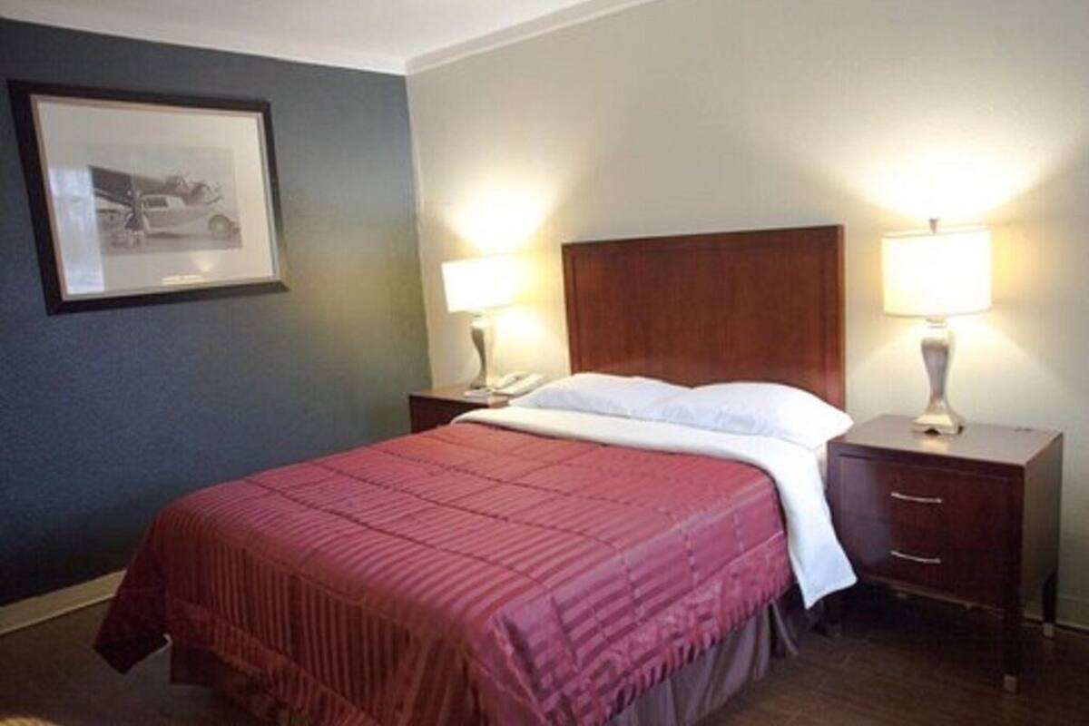 Basic Single Room | Free WiFi