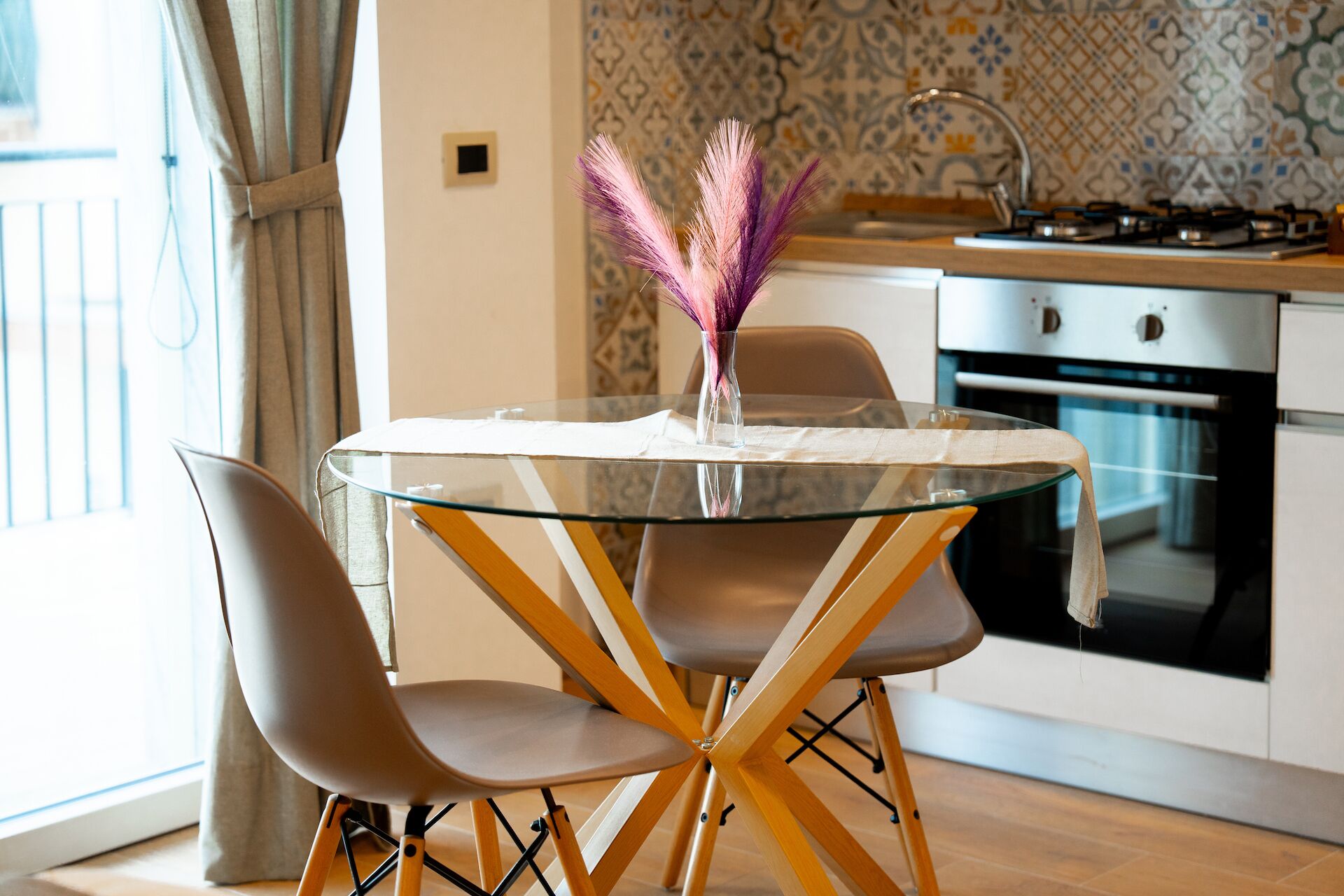 Fridge, oven, stovetop