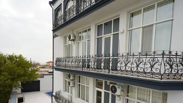 Fachada da propriedade