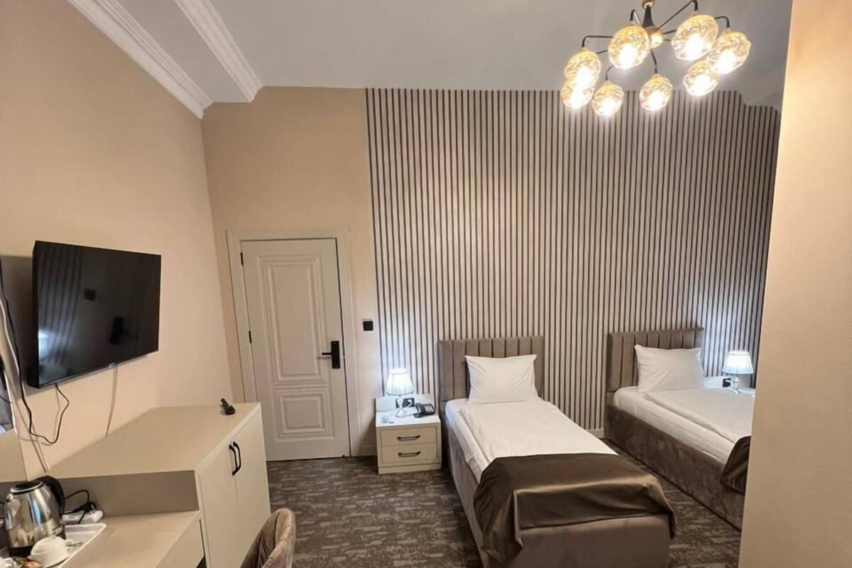 Iron/ironing board, free WiFi