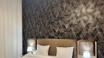 Iron/ironing board, free WiFi