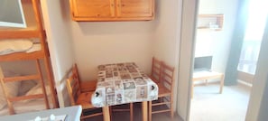 Dining - 300m from resort center, 3rd floor, balcony, tv, ski locker, 25m², Isola 2000 (Isola)