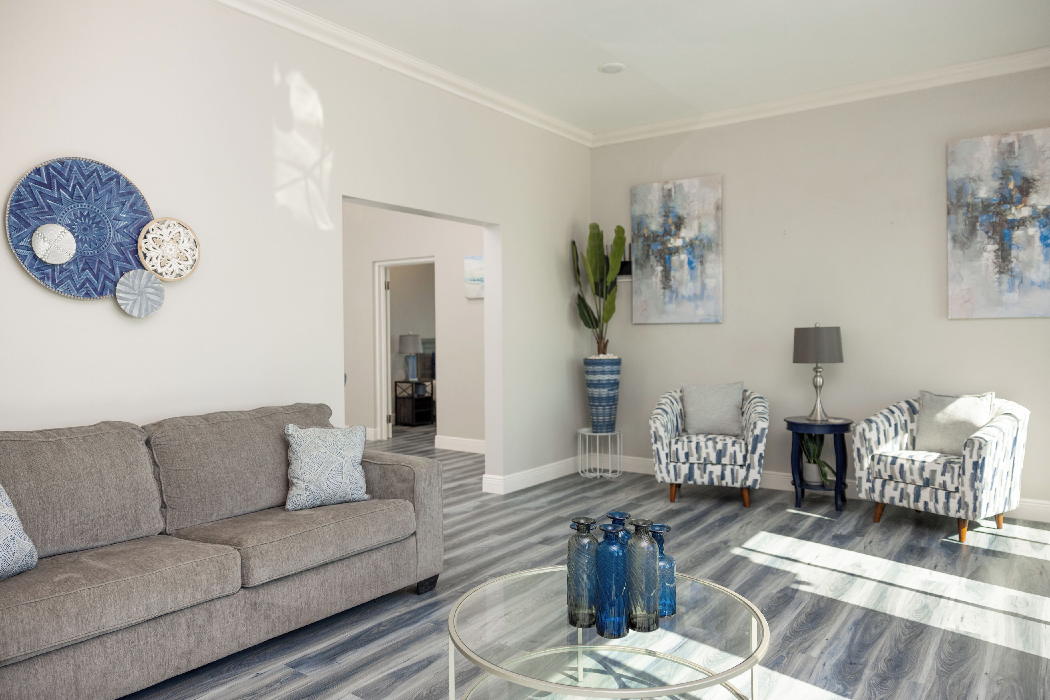 Luxury Penthouse, Sea View | Living area | 32-inch TV with digital channels