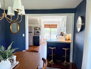 Micro-ondes, four, plaque de cuisson, lave-vaisselle